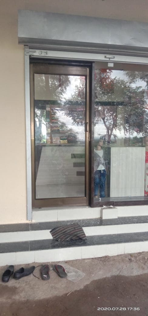 Glass and aluminium fabrication project by Balaji Glass And Aluminium Works, Baramati