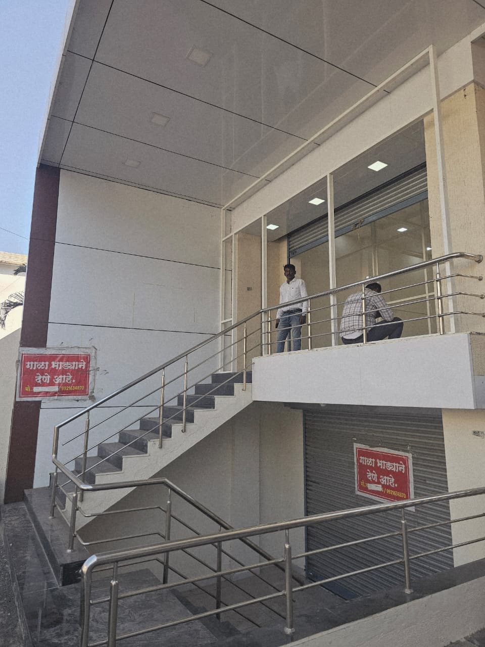 Glass and aluminium fabrication project by Balaji Glass And Aluminium Works, Baramati