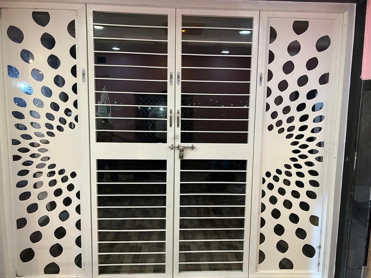 Glass and aluminium fabrication project by Balaji Glass And Aluminium Works, Baramati